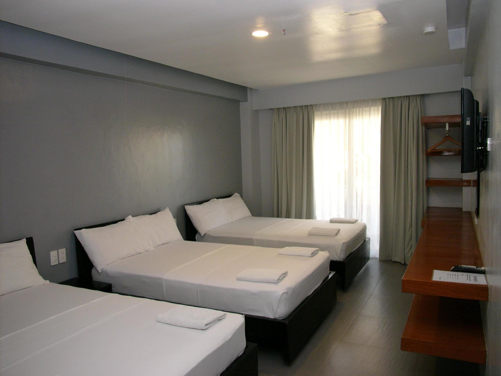 Lsm Square Residences Balabag  Extérieur photo